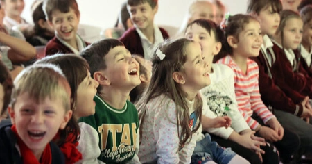 KARAGÖZ VE HACİVAT, ENERJİ TASARRUFU İÇİN ÇOCUKLARLA BULUŞTU